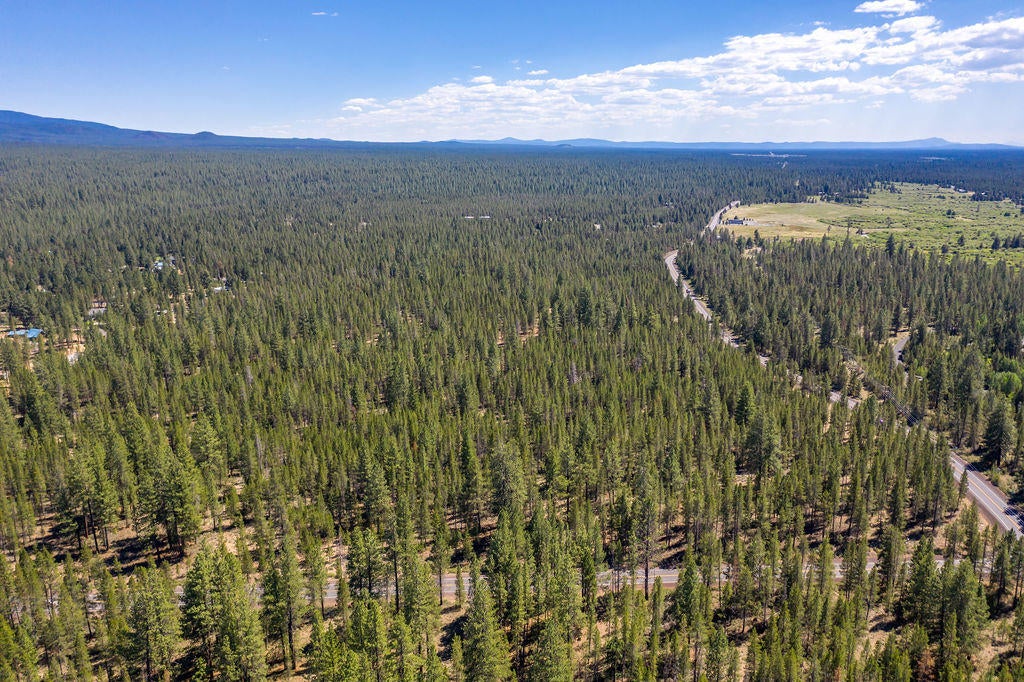 17605 Vandevert Road Bend, OR 97707 - Photo 10 of 34 10