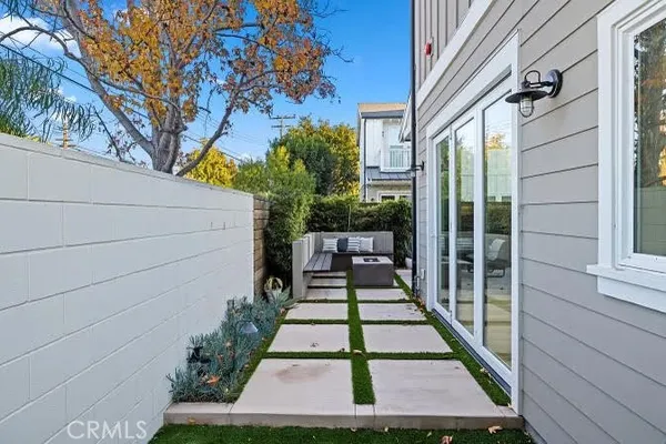 a view of outdoor space yard and patio