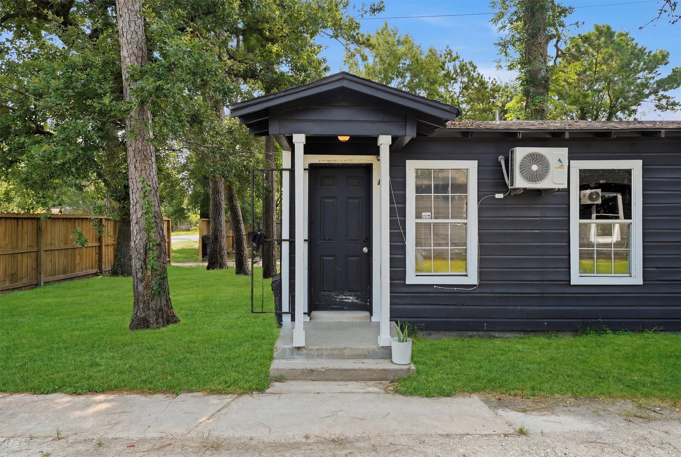 8030 Record Street, Unit A Houston, TX 77028 - Photo 7 of 30