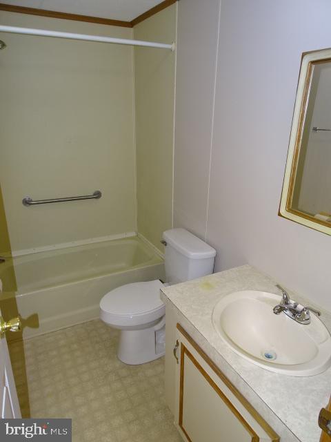 6340 Salem Run Road Dover, PA 17315 - Photo 17 of 26 Full Bathroom