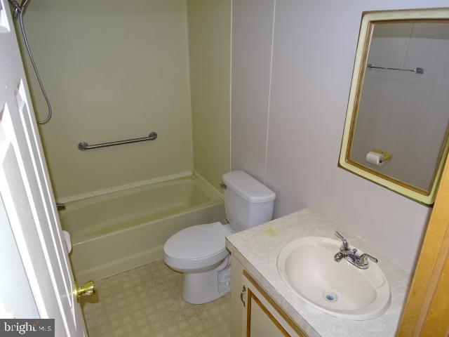 6340 Salem Run Road Dover, PA 17315 - Photo 18 of 26 Full Bathroom