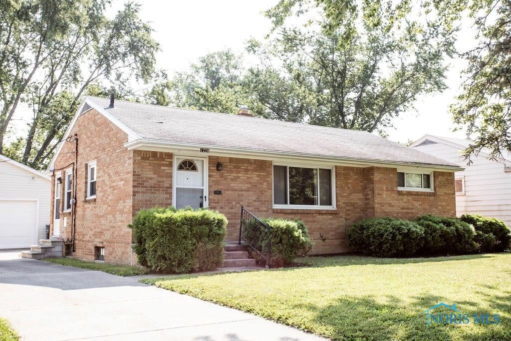 1228 Rosedale Street Maumee, OH 43537 - Photo 1 of 36 Gallery Image 1