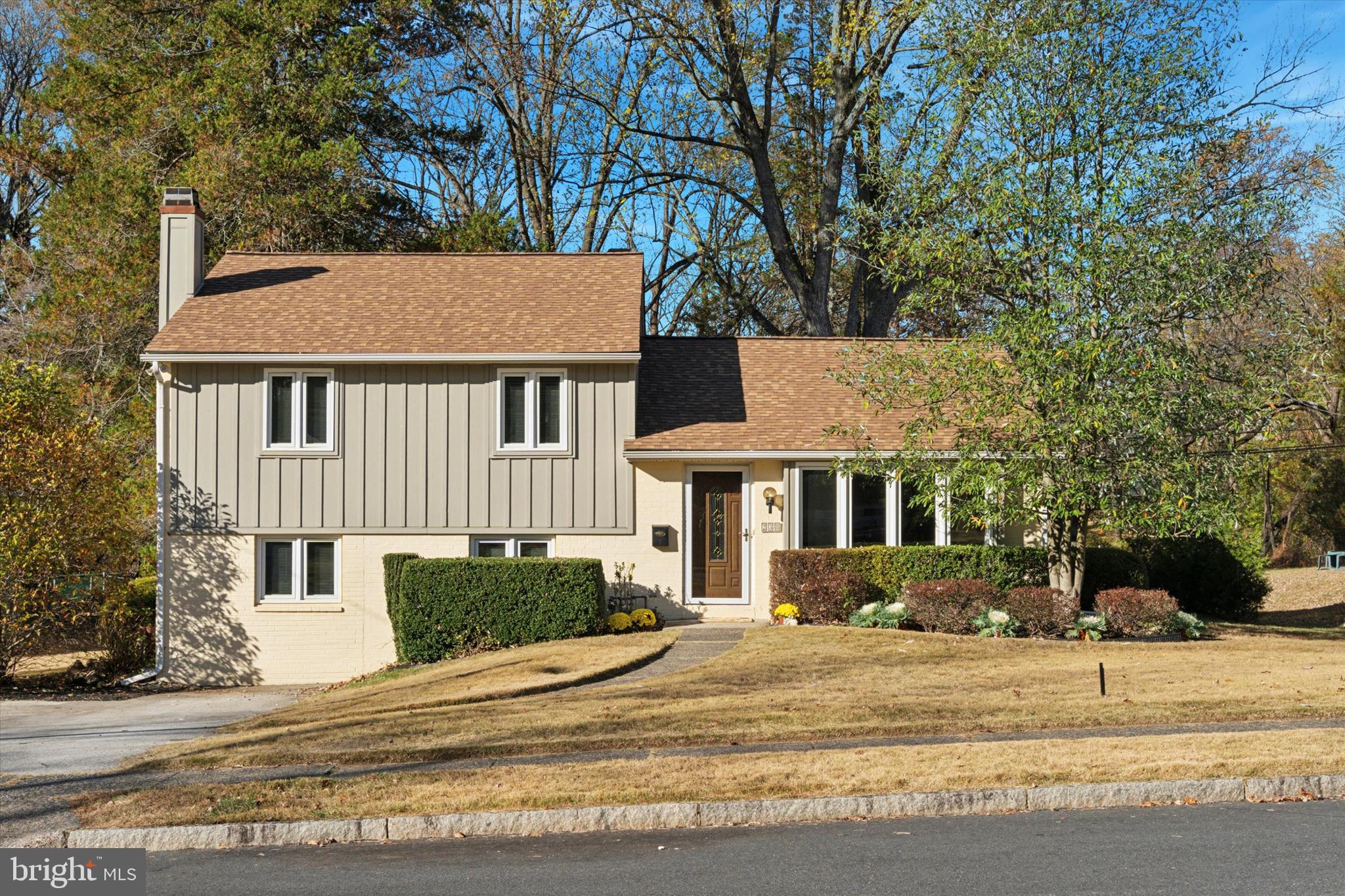 238 Lewis Road Springfield, PA 19064 - Photo 2 of 34