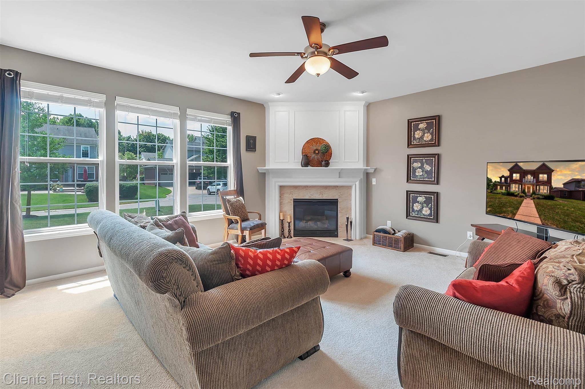49535 Potomac Road Canton, MI 48188 - Photo 12 of 46 11-49535 Potomac RdWindowStill-Real.jpg