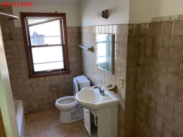 $120,000 | 3061 North 52nd Street, Milwaukee, WI 53210