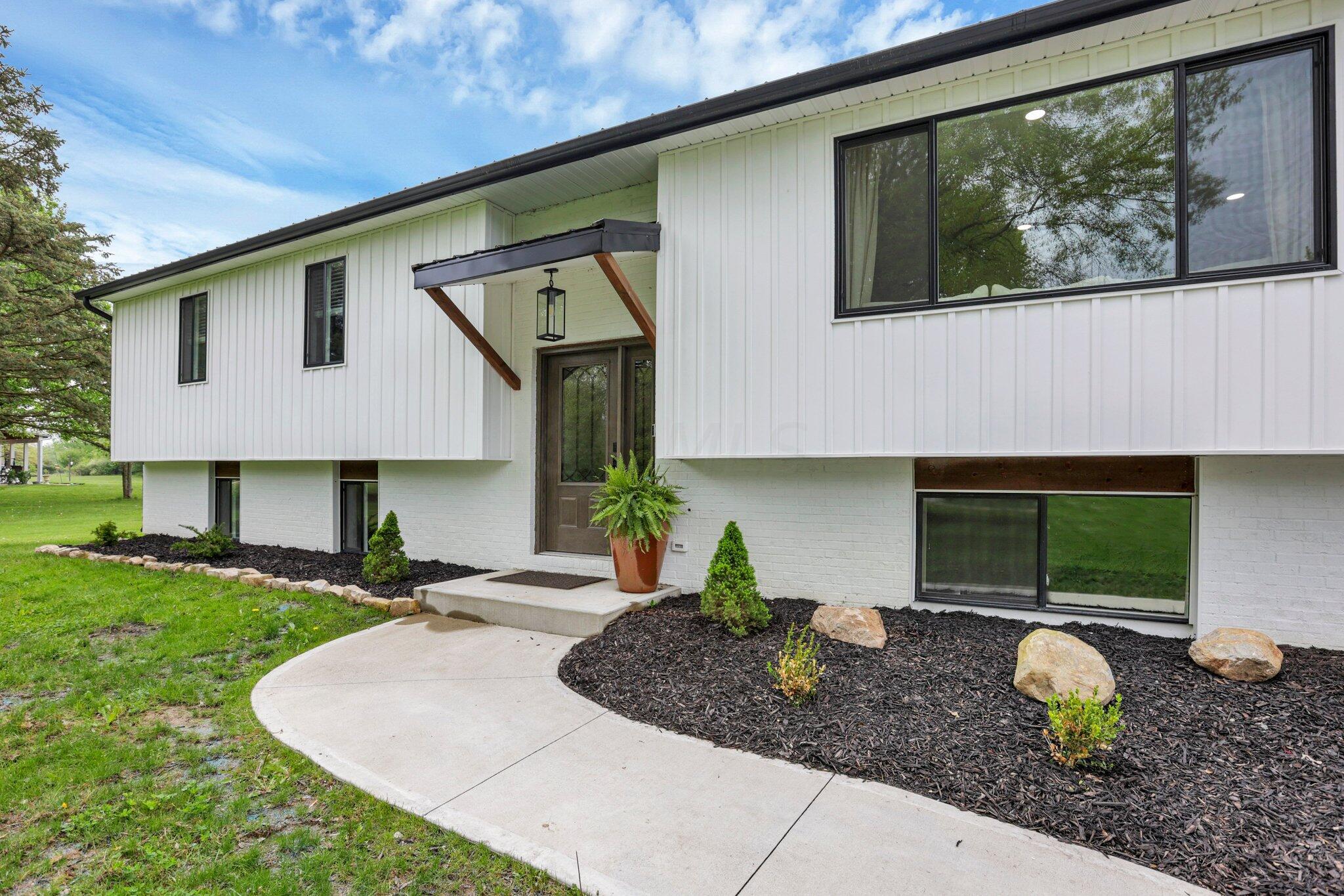 7691 Palmer Road Southwest Etna, OH 43062 - Photo 5 of 71 3-web-or-mls-0D3A9714