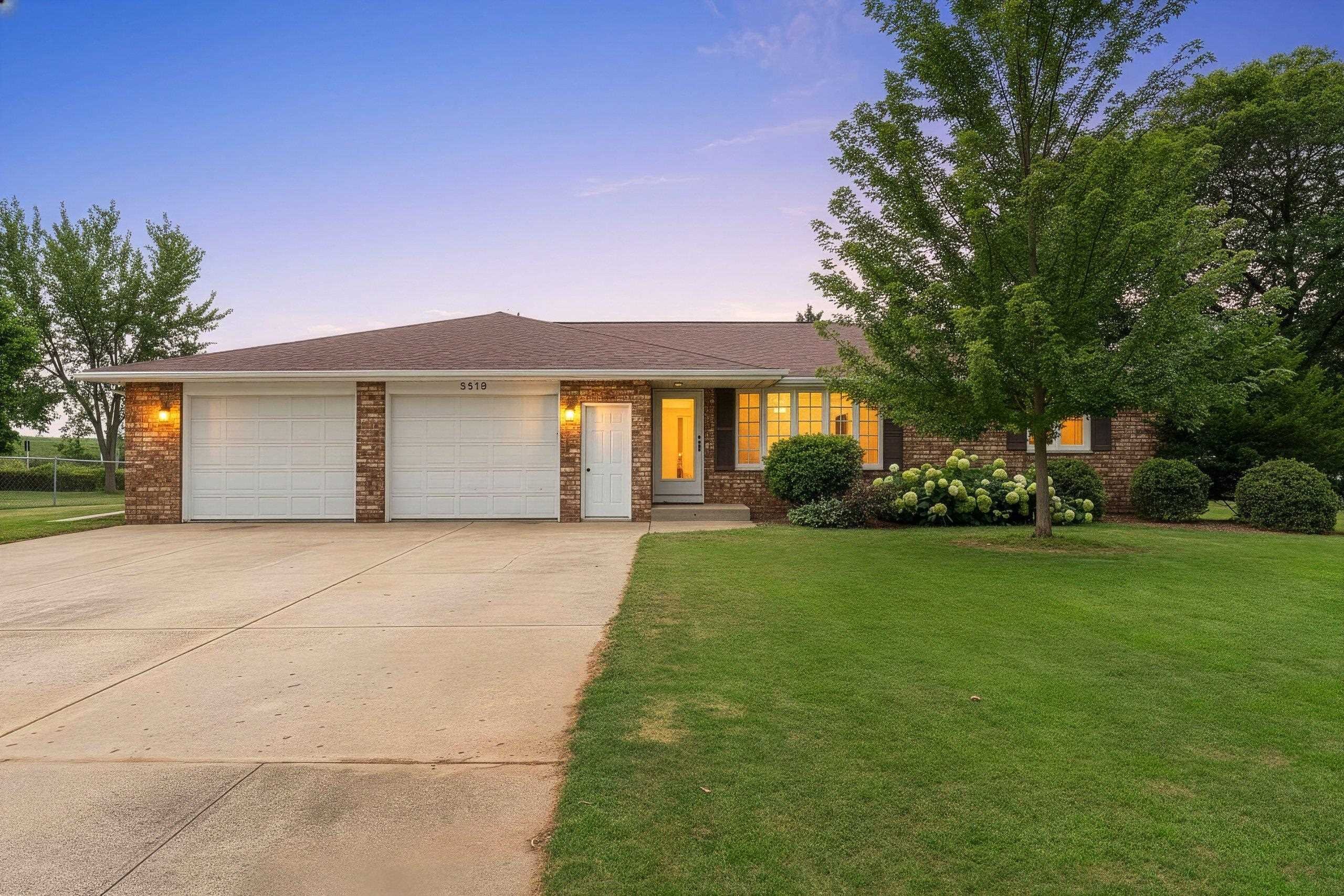 2812 Finger Road Green Bay, WI 54302 - Photo 1 of 56 Gallery Image 1