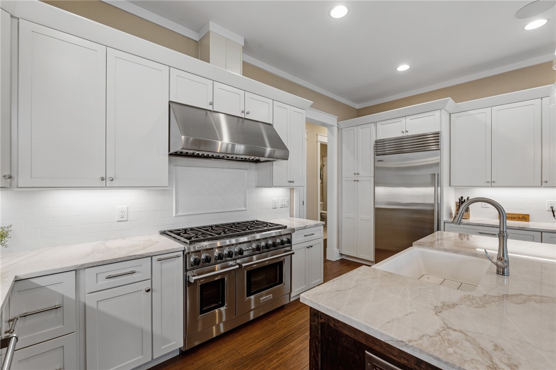 114 Peninsula Court Sunset, SC 29685 - Photo 11 of 48