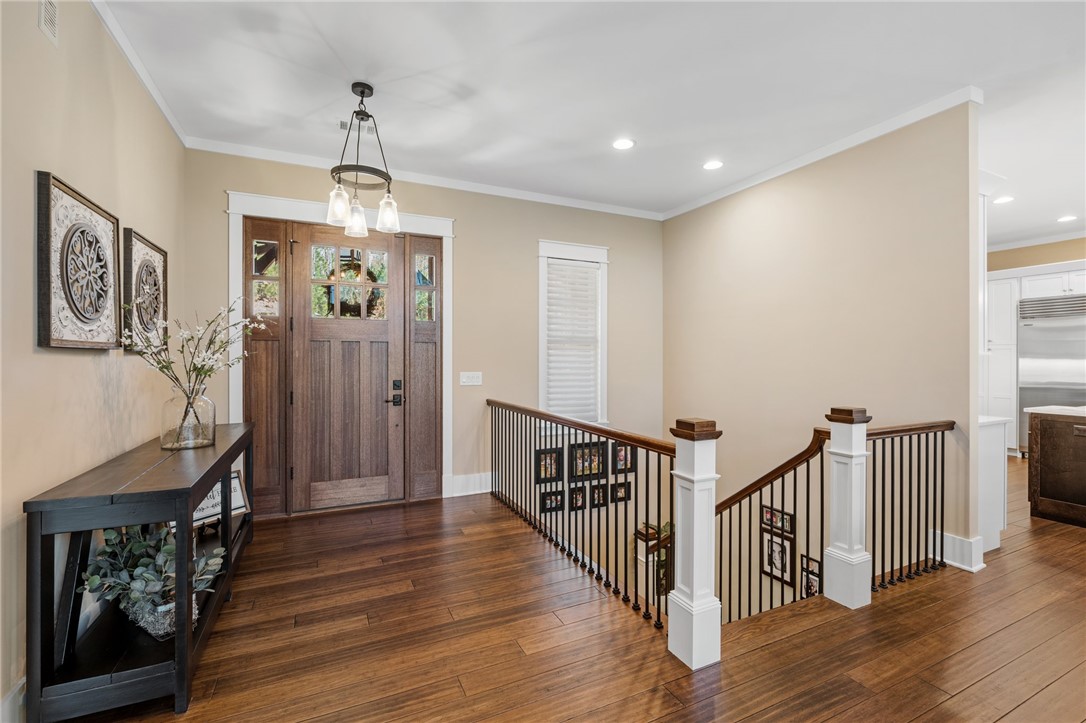 114 Peninsula Court Sunset, SC 29685 - Photo 4 of 48