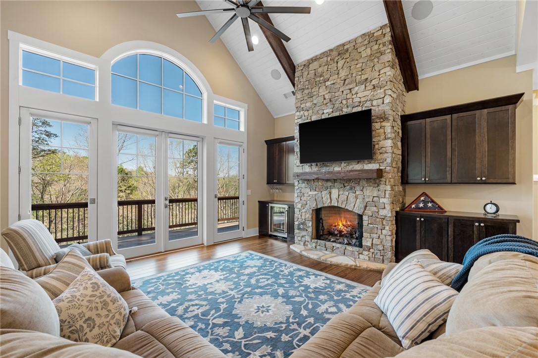 114 Peninsula Court Sunset, SC 29685 - Photo 6 of 48