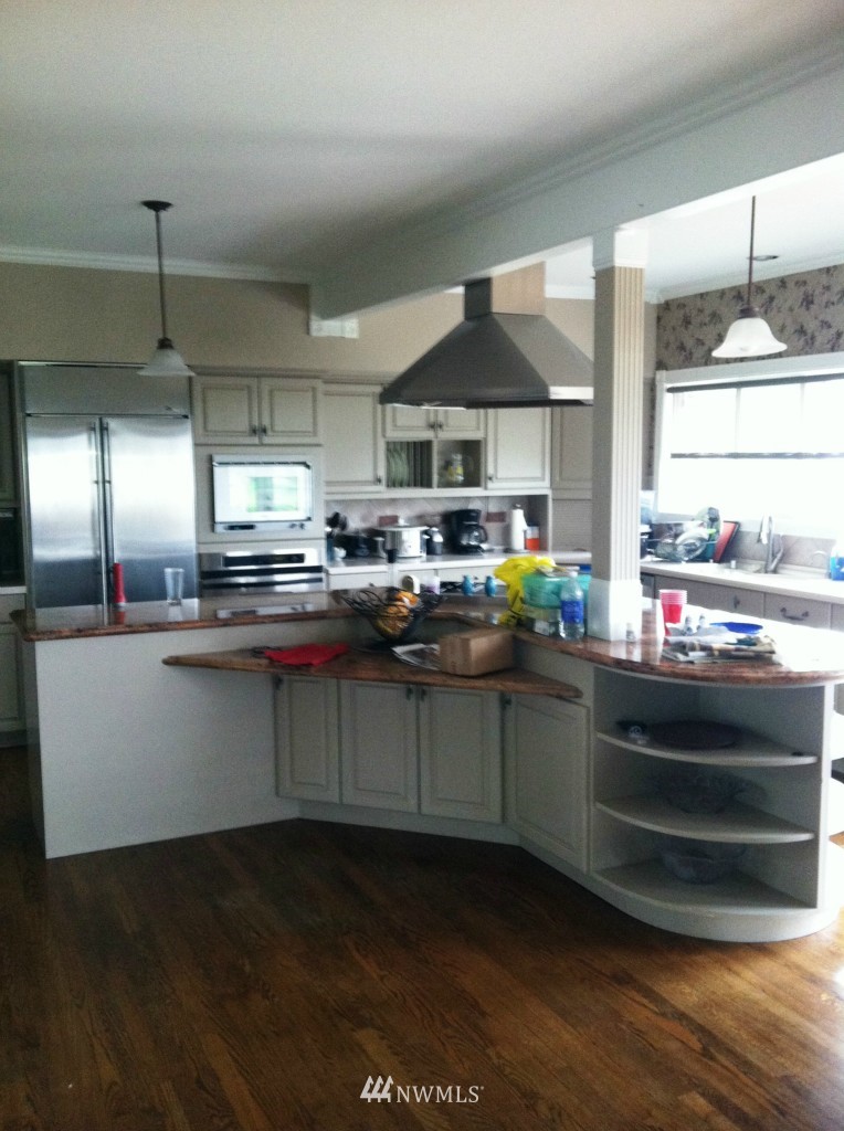 3757 Tracyton Beach Road Northwest Bremerton, WA 98310 - Photo 9 of 15 Gallery Image 9