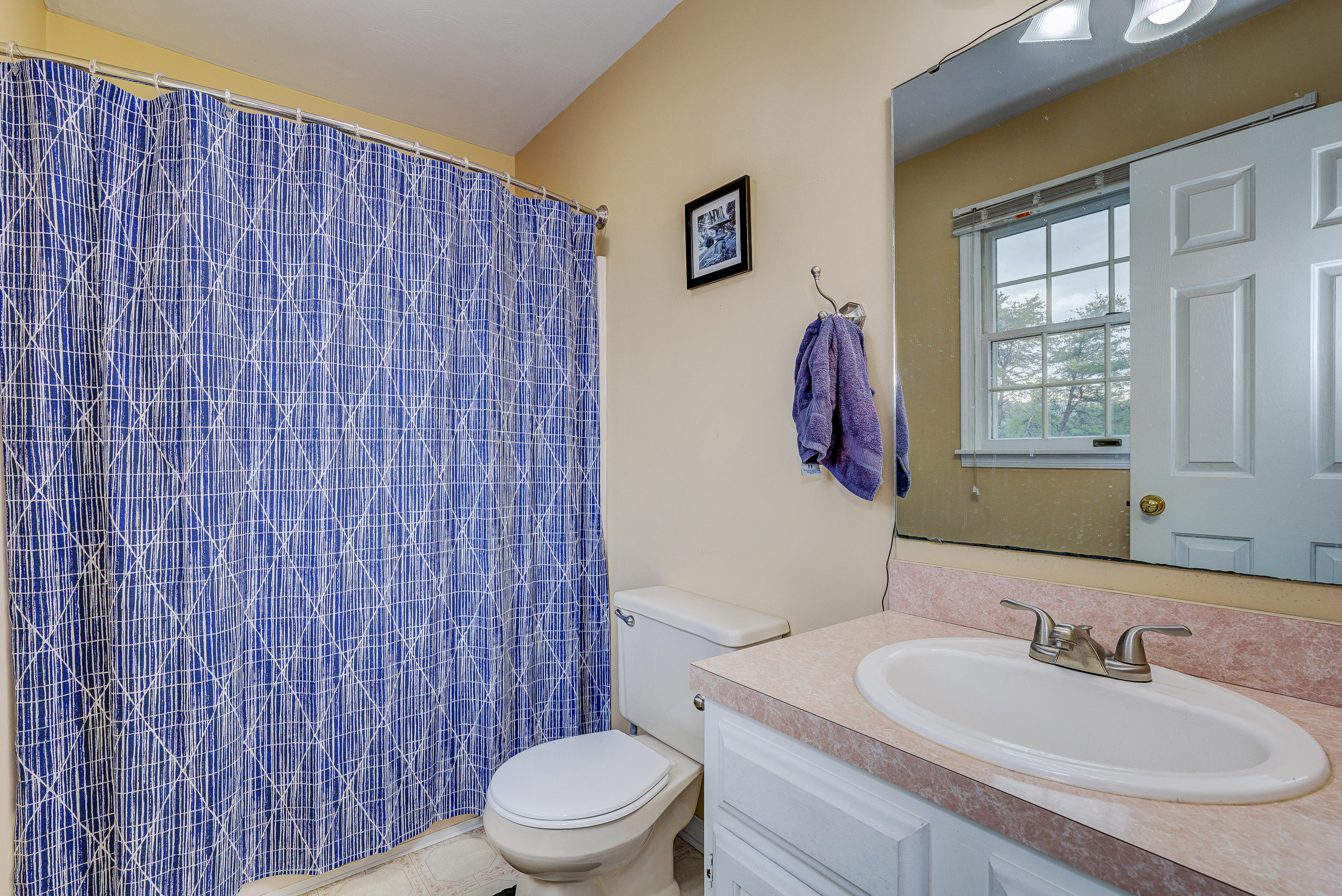 3470 Sterling Road Roanoke, VA 24014 - Photo 20 of 36 Full Bath