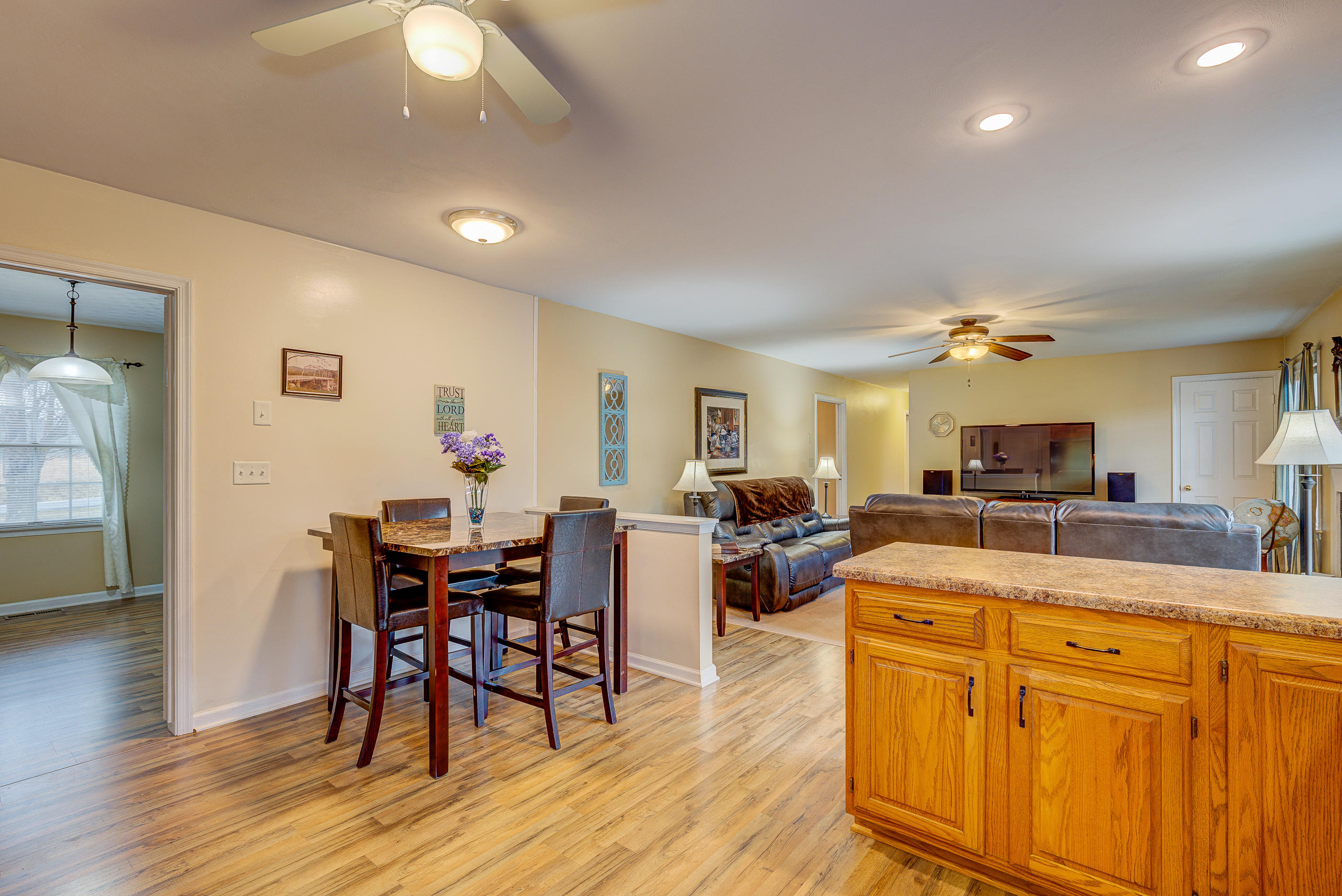 3470 Sterling Road Roanoke, VA 24014 - Photo 6 of 36 Breakfast Area
