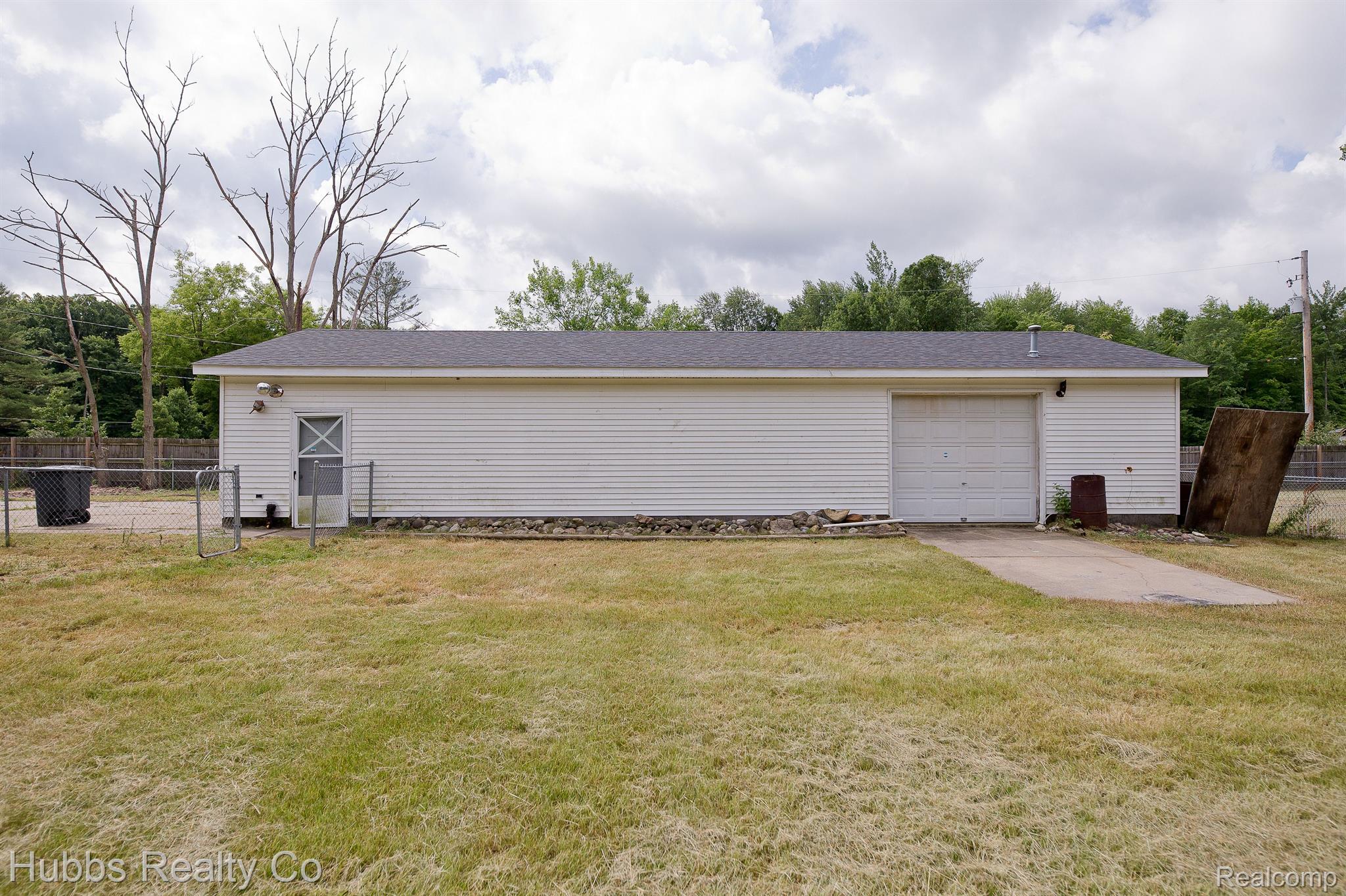 14297 Montle Road Clio, MI 48420 - Photo 23 of 38 Side of Garage/ Barn