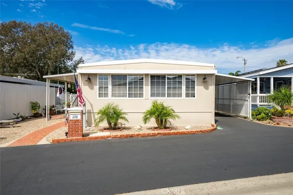 $212,425 | 16222 Monterey Lane, Unit 228, Huntington Beach, CA 92649