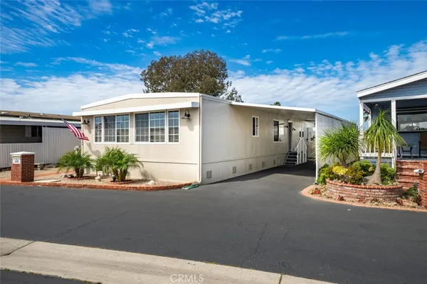 $212,425 | 16222 Monterey Lane, Unit 228, Huntington Beach, CA 92649