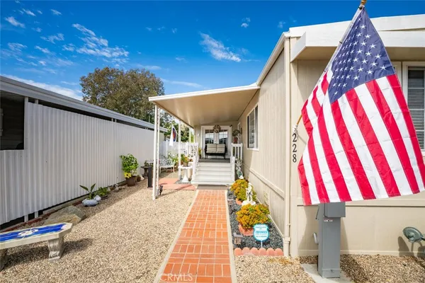 $212,425 | 16222 Monterey Lane, Unit 228, Huntington Beach, CA 92649