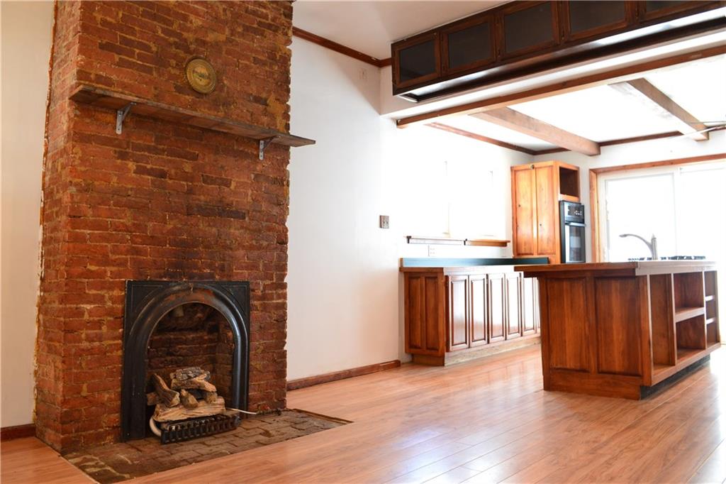 62 Statement Street Washington, PA 15301 - Photo 6 of 23 Charm alert!