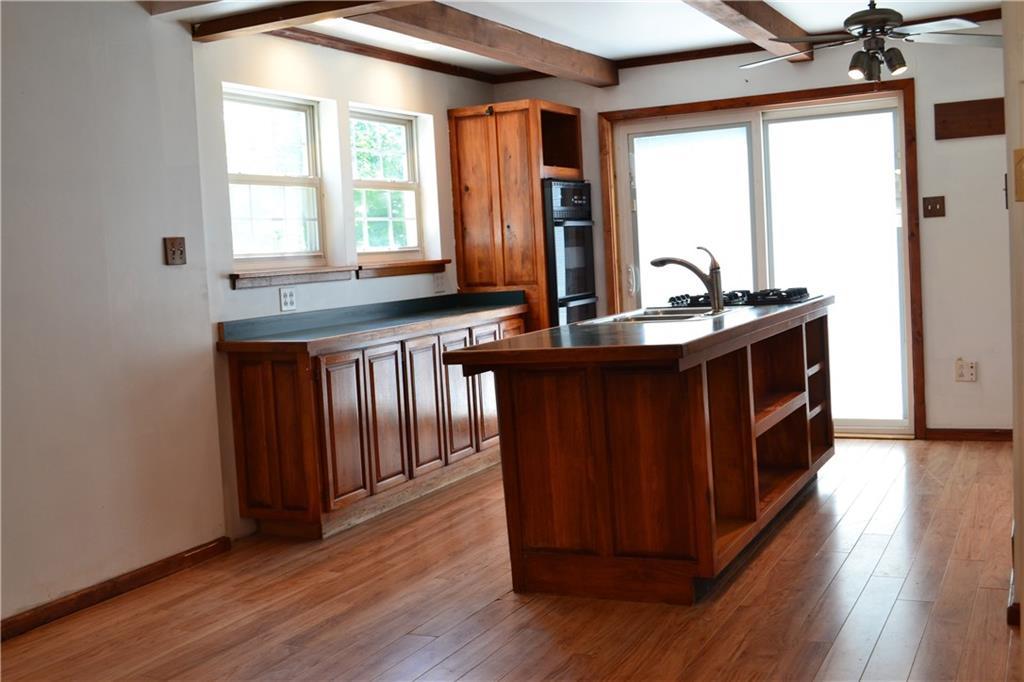 62 Statement Street Washington, PA 15301 - Photo 7 of 23 Very nice dining/kitchen combo.