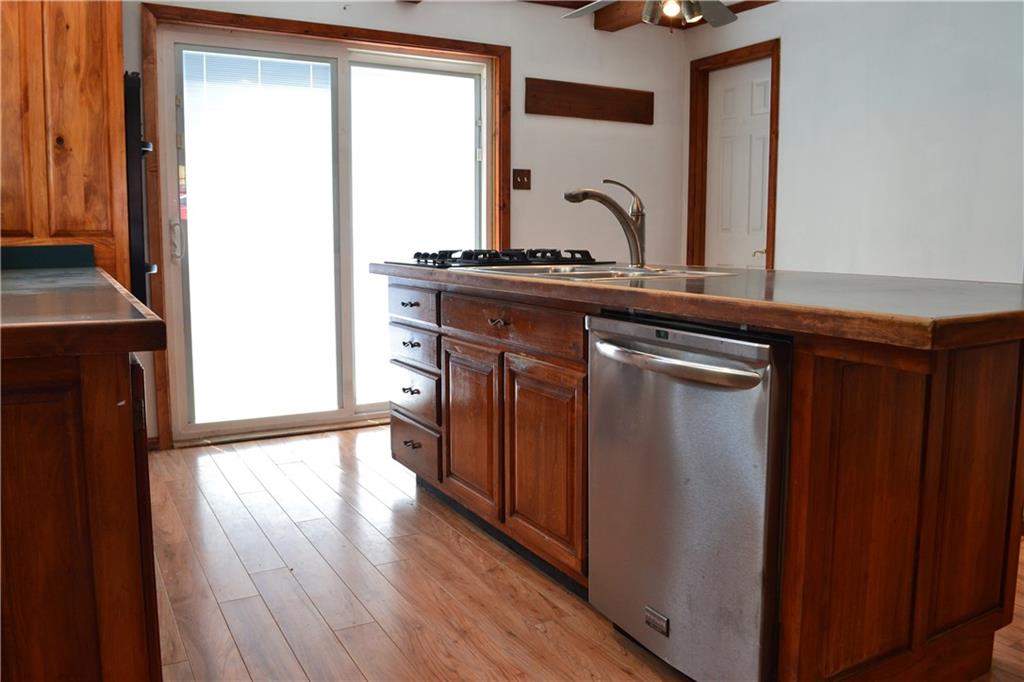 62 Statement Street Washington, PA 15301 - Photo 8 of 23 Plenty of workspace with a great view.