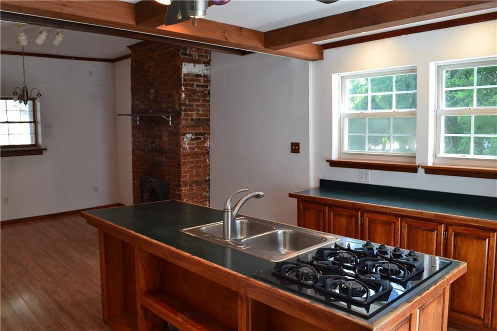 62 Statement Street Washington, PA 15301 - Photo 9 of 23 Great space for entertaining.