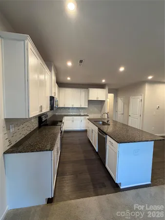 $2,200 | 318 Willow Wood Court, Matthews, NC 28104