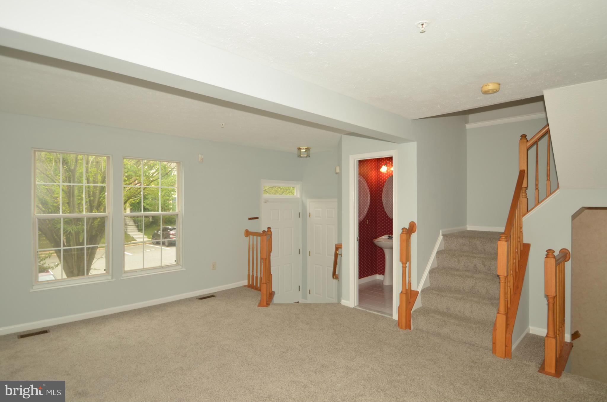 8602 Jacks Reef Road Laurel, MD 20724 - Photo 5 of 23 Living Room