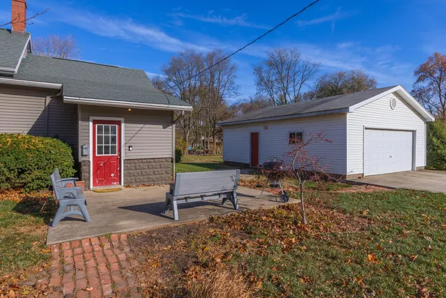 $169,900 | 519 South 6th Street, Fairbury, IL 61739