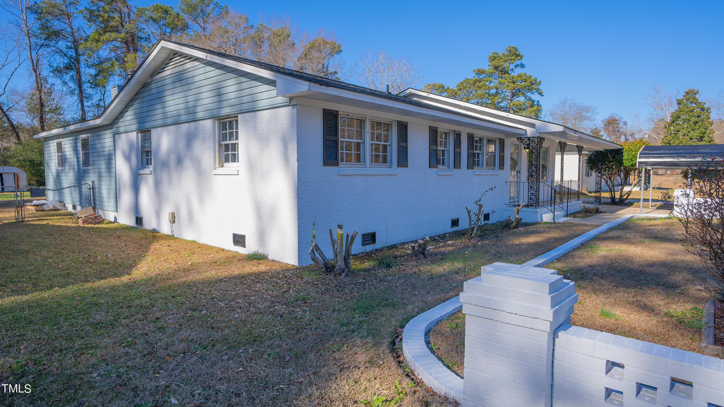 1025 Riverside Circle Spring Lake, NC 28390 - Photo 8 of 63 DSC00160