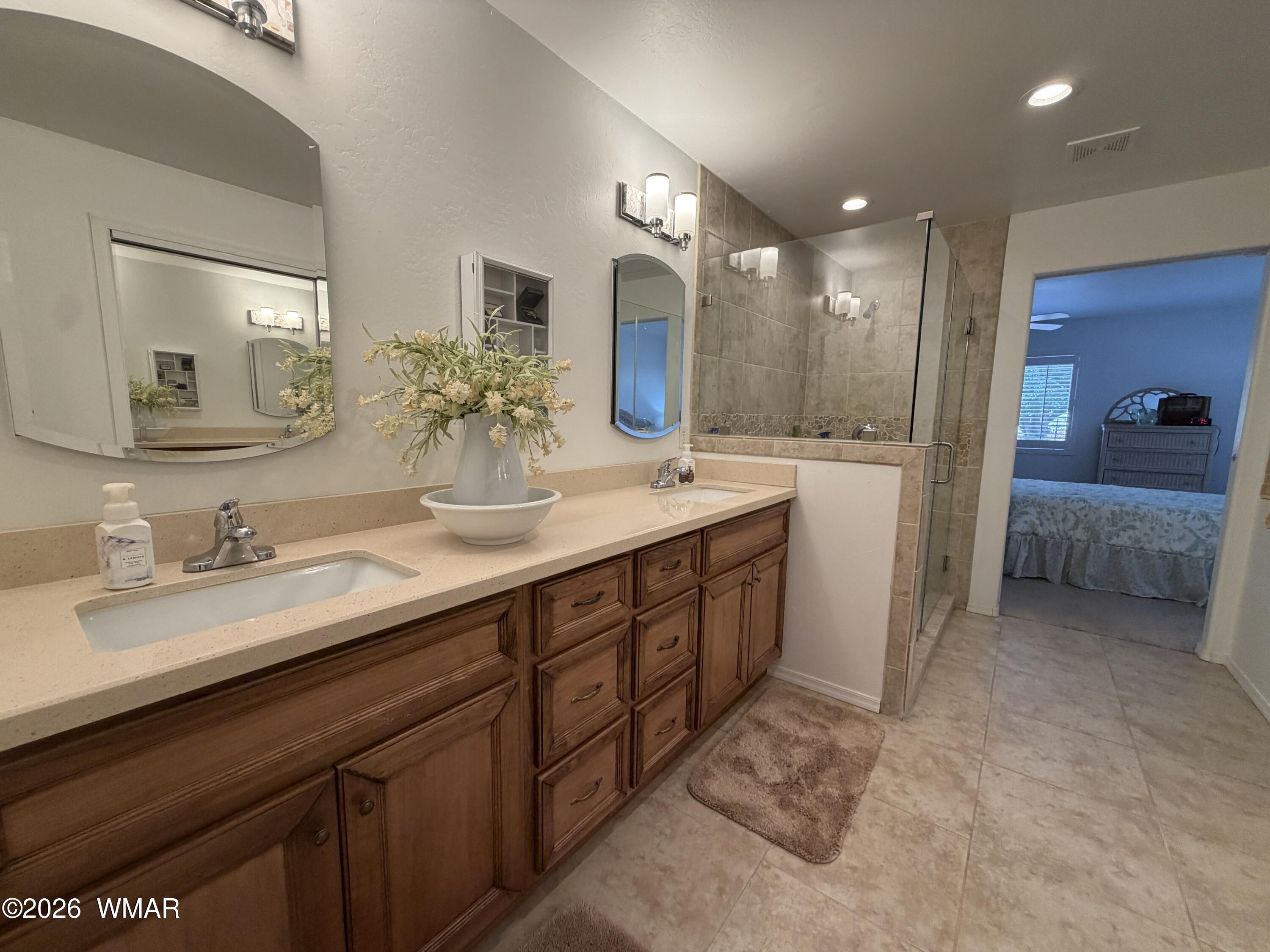 232 South Hopi Street Springerville, AZ 85938 - Photo 31 of 37 Master Bathroom