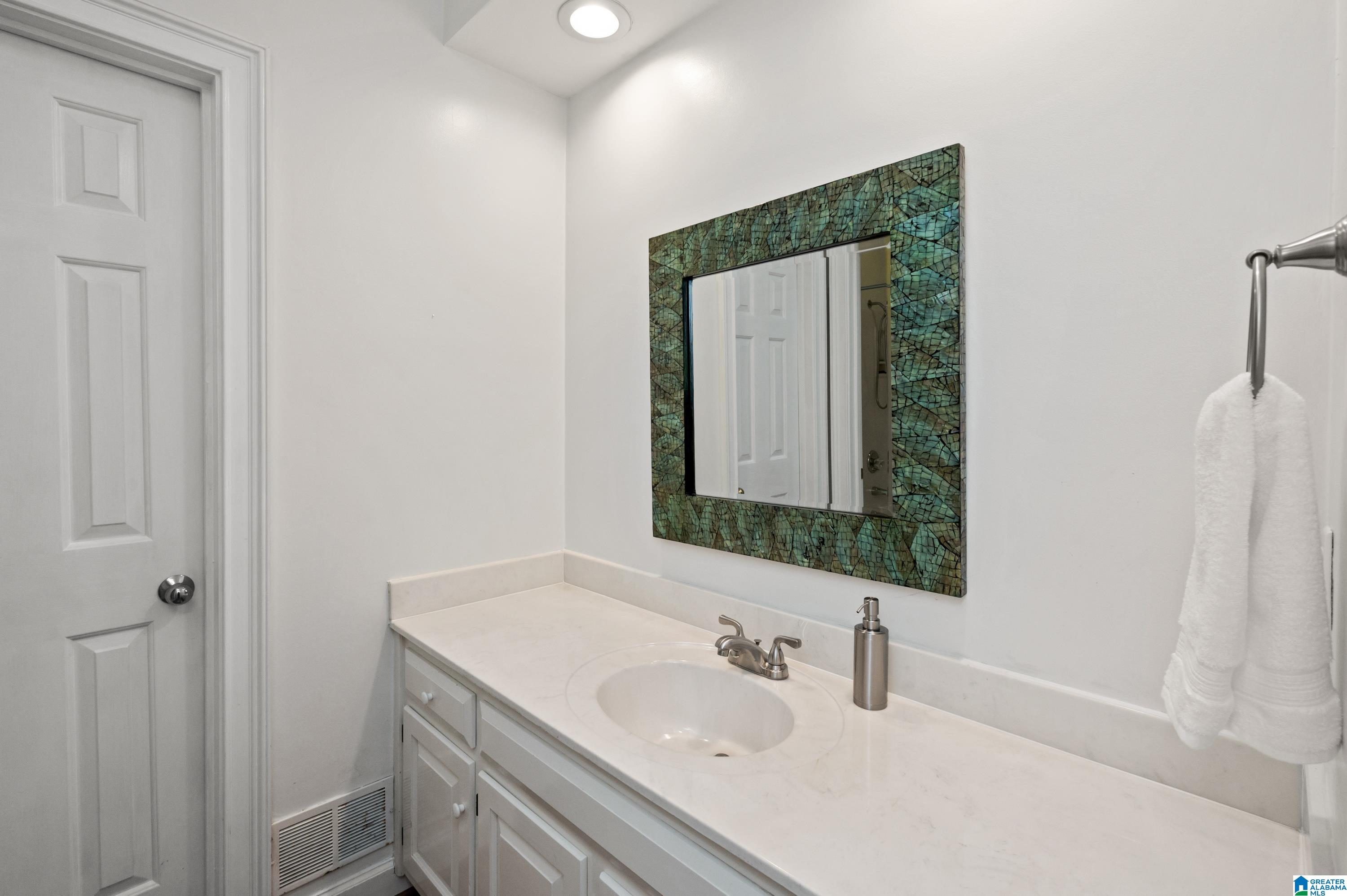 2556 Dolly Ridge Road Vestavia Hills, AL 35243 - Photo 34 of 76 Gallery Image 34