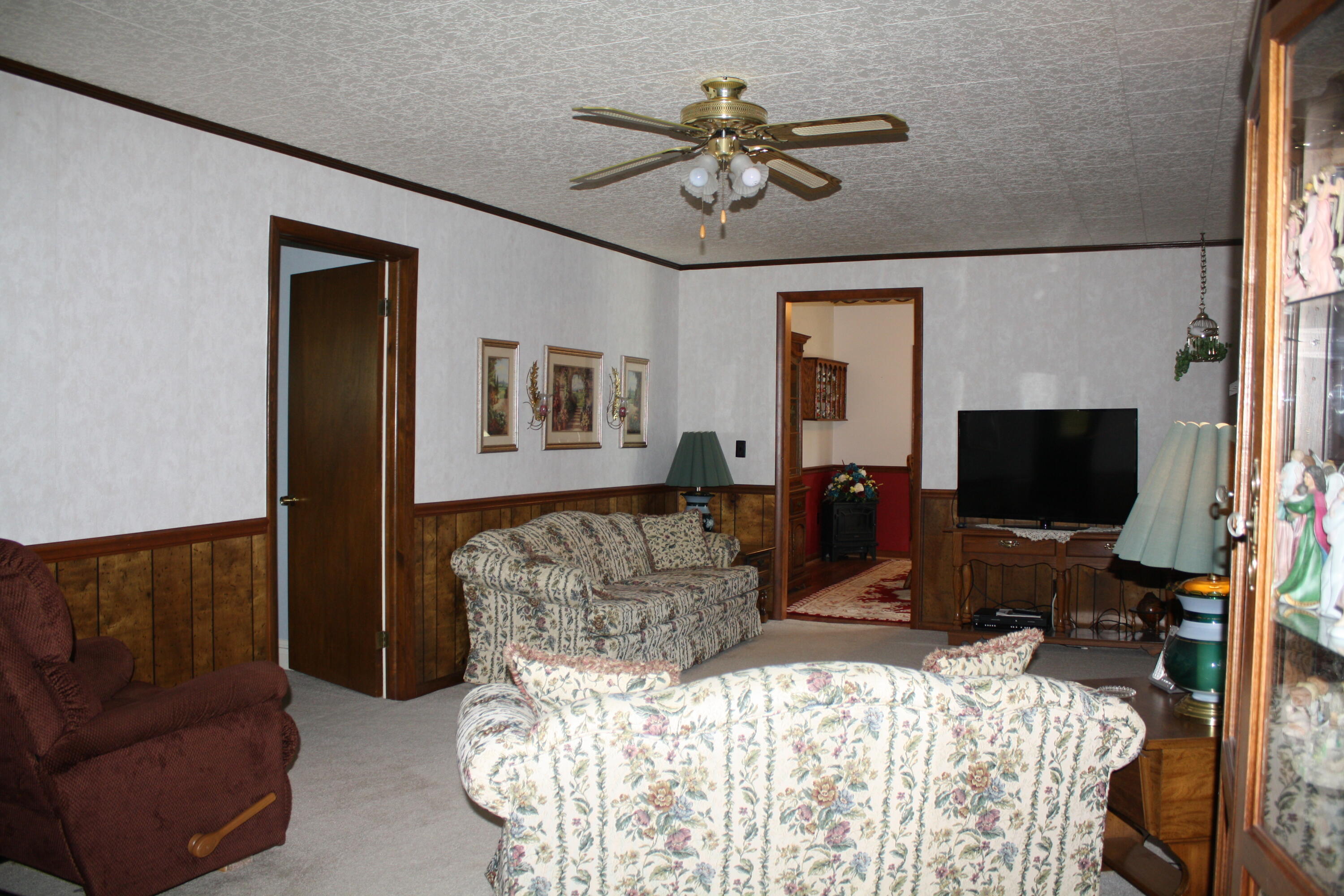 7399 Beech Run Road Nimitz, WV 25978 - Photo 16 of 38 Living Room