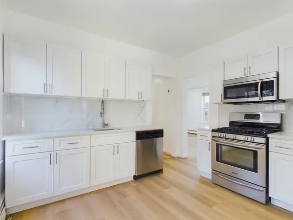 $3,300 | 428 Main Street, Unit 3, Medford, MA 02155