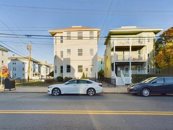 $3,300 | 428 Main Street, Unit 3, Medford, MA 02155