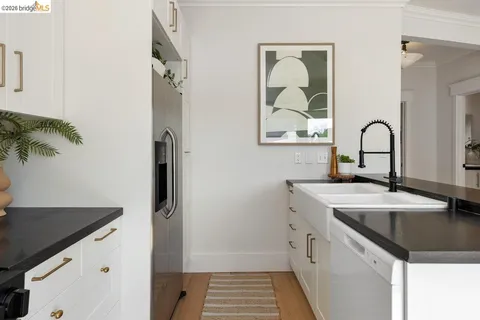 $640,000 | 851 Arlington Avenue, Oakland, CA 94608