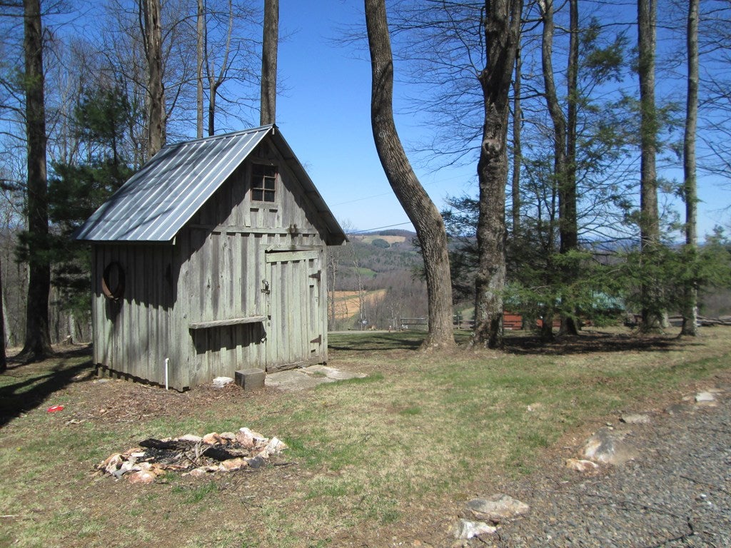 341 County Top Road Fancy Gap, VA 24328 - Photo 12 of 14 Gallery Image 12