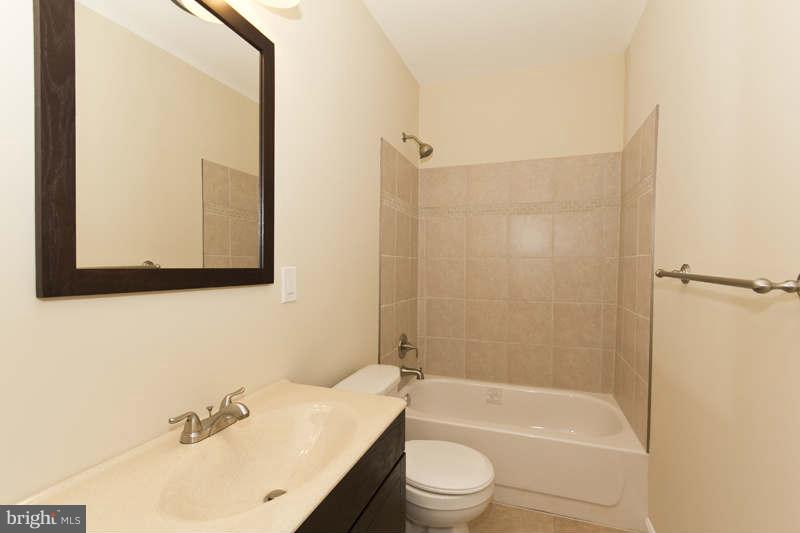 1608 Rosewick Avenue Rosedale, MD 21237 - Photo 20 of 24 Bath