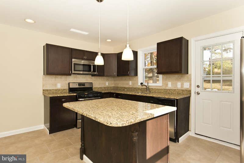 1608 Rosewick Avenue Rosedale, MD 21237 - Photo 4 of 24 Kitchen