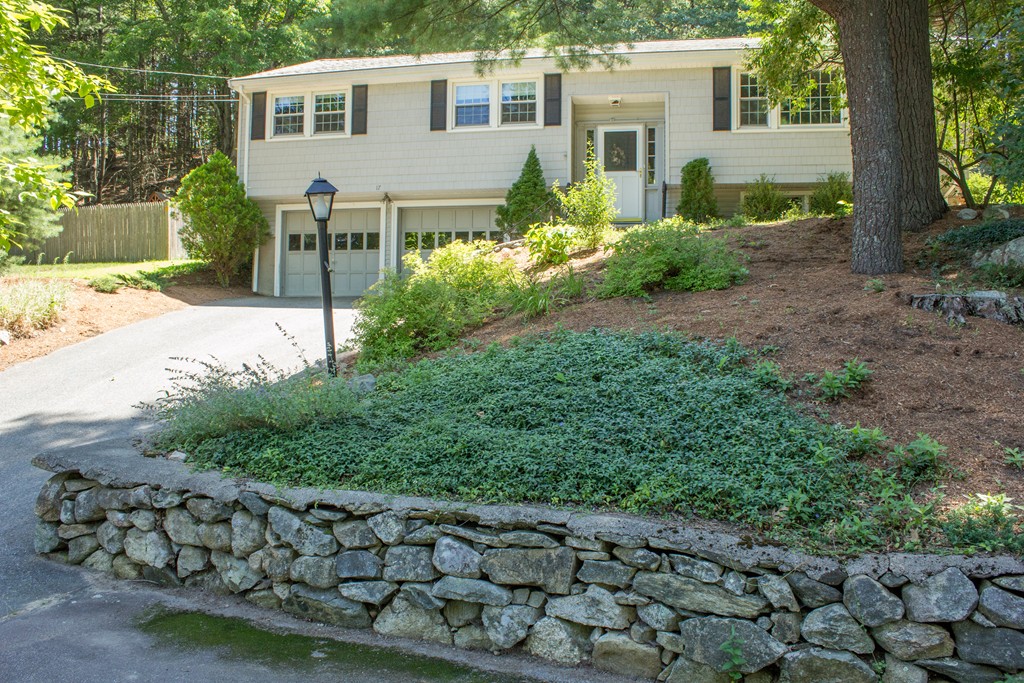 17 Belknap Road Medfield, MA 02052 - Photo 2 of 15 Gallery Image 2