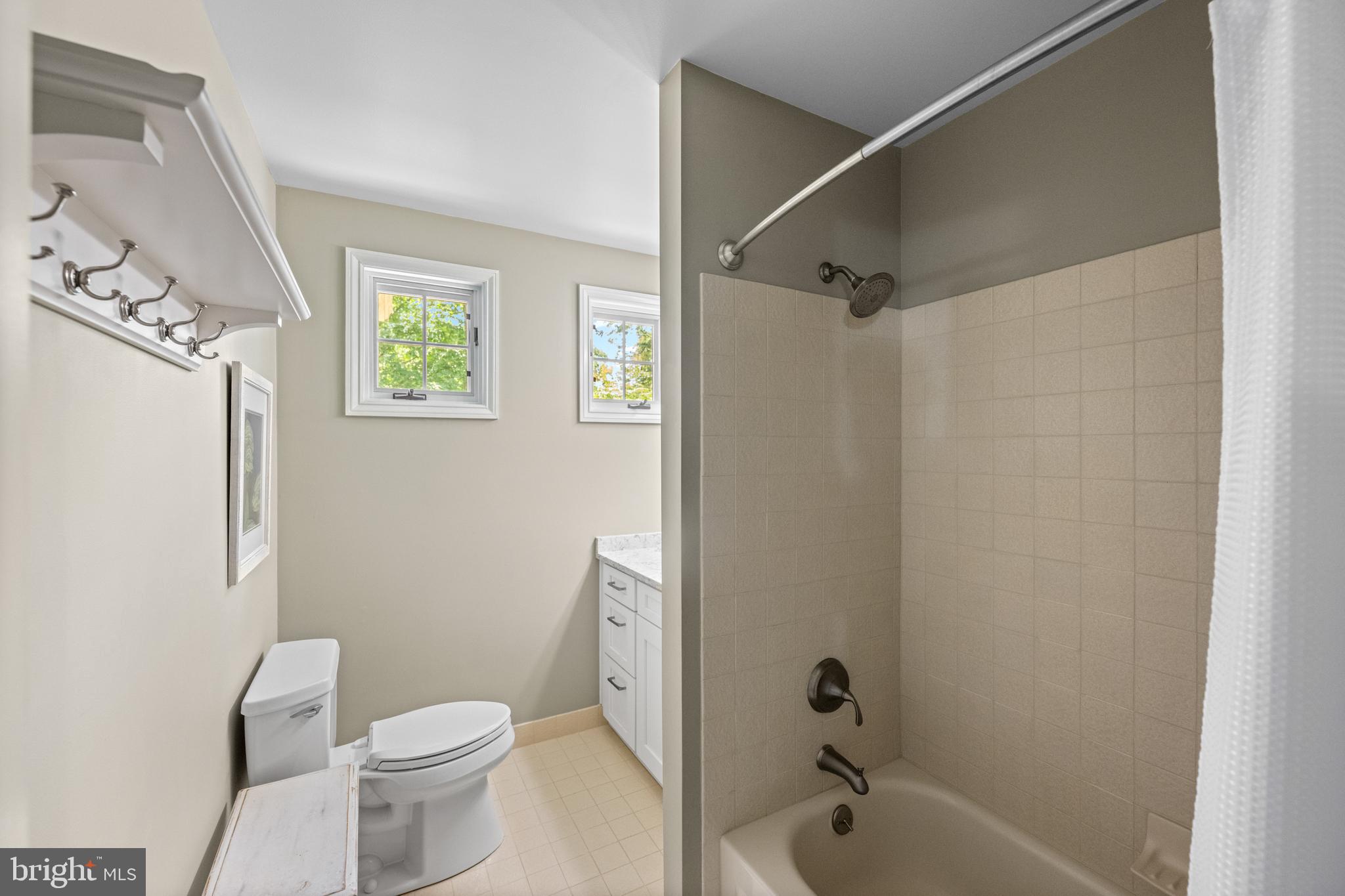 155 Barton Drive Spring City, PA 19475 - Photo 36 of 65 Hall BR