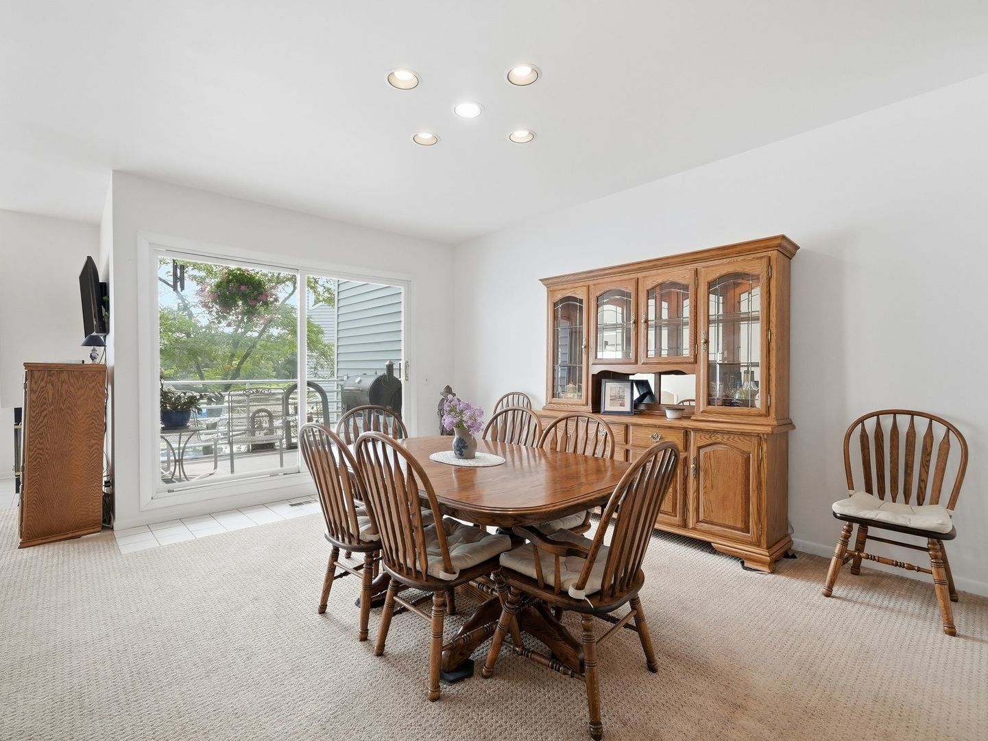 26435 North Ridge Court Mundelein, IL 60060 - Photo 8 of 32 Gallery Image 8