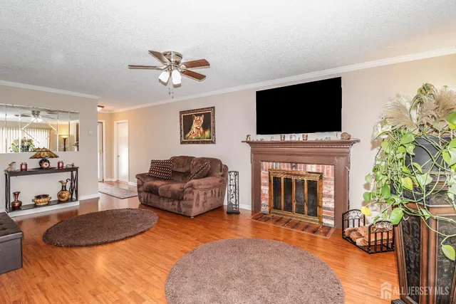 $435,000 | 324 A Quinton Drive, Monroe Township, NJ 08831