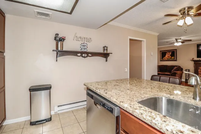 $435,000 | 324 A Quinton Drive, Monroe Township, NJ 08831