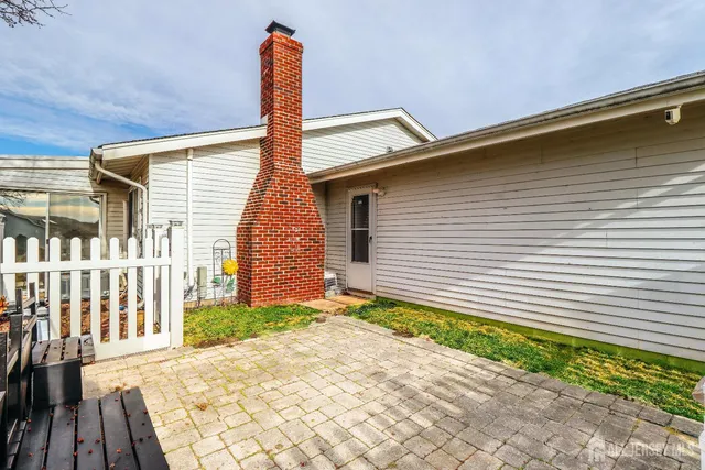 $435,000 | 324 A Quinton Drive, Monroe Township, NJ 08831