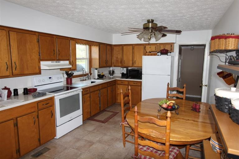 815 Copper Creek Road Berea, KY 40403 - Photo 3 of 15 Photo 3