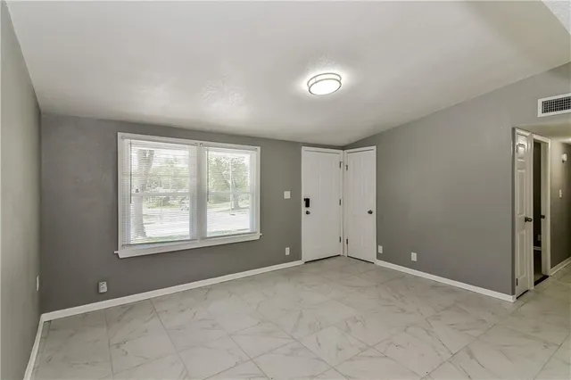 $1,620 | 8500 East 91st Street, Kansas City, MO 64138