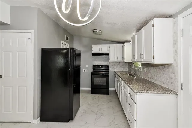 $1,620 | 8500 East 91st Street, Kansas City, MO 64138