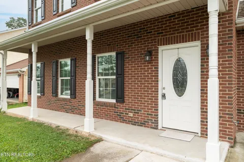 $535,000 | 819 Dowry Lane, Knoxville, TN 37919