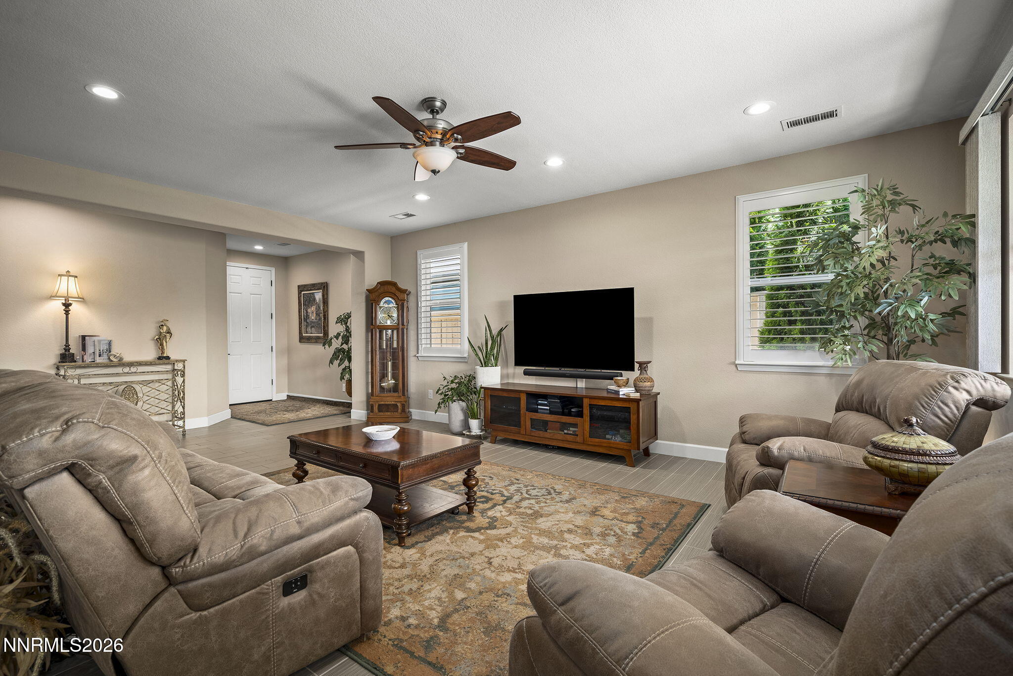 10275 Mott Drive Reno, NV 89521 - Photo 7 of 29 7-web-or-mls-_DSC2880