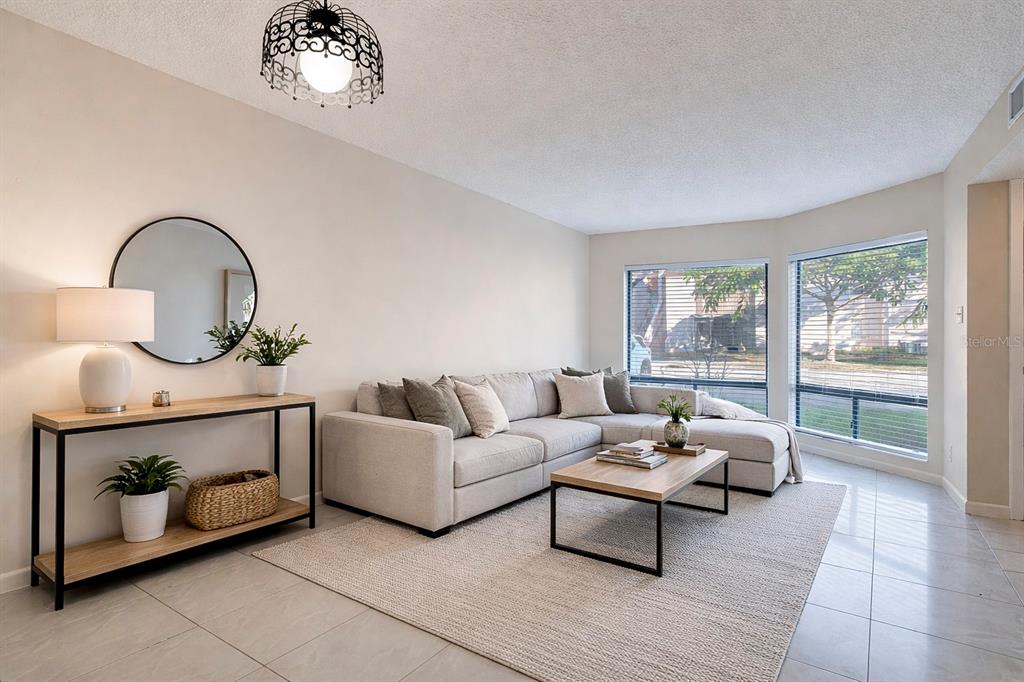 2512 Lemon Tree Lane, Unit C Orlando, FL 32839 - Photo 3 of 19